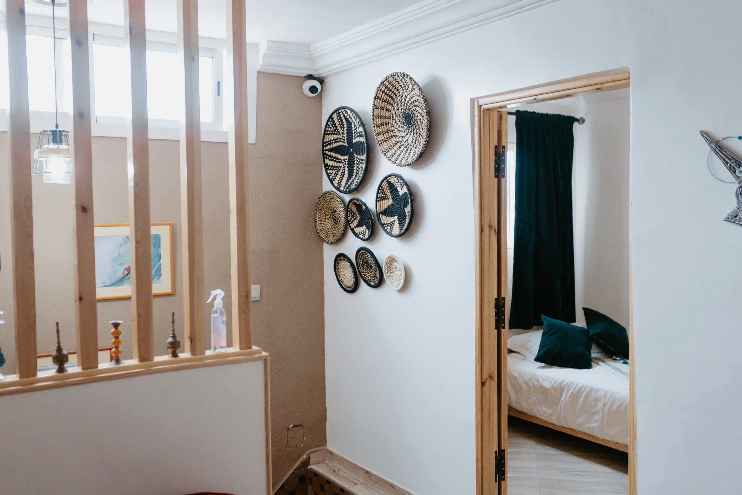 Anza Surf Experience — la maison, le rooftop et les surfeurs